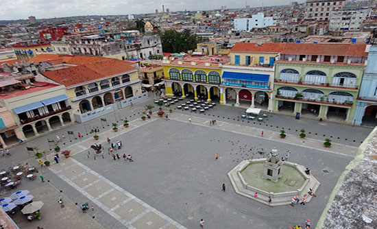 Plaza Vieja en la Habana Vieja