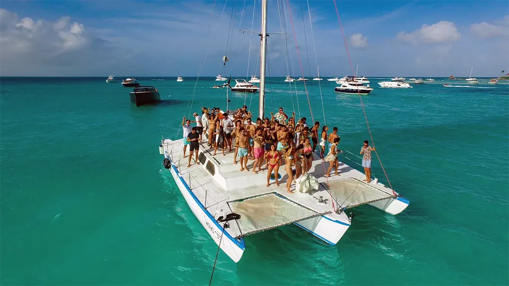 Catamaran Adventure to Isla Mujeres