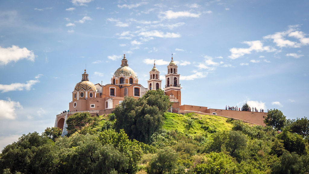 Iglesia de Nuestra Señora de los Remedios en Cholula